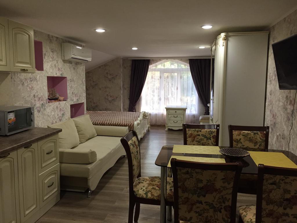 SHALE SHOKOLAD APART-HOTEL ЛОО (Россия) - Квартиры посуточно - от 4898 RUB  | NOCHI